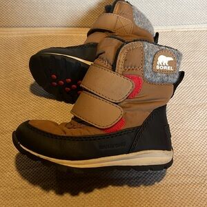 SOREL toddler snow boots. Excellent condition. See pics for condition details.